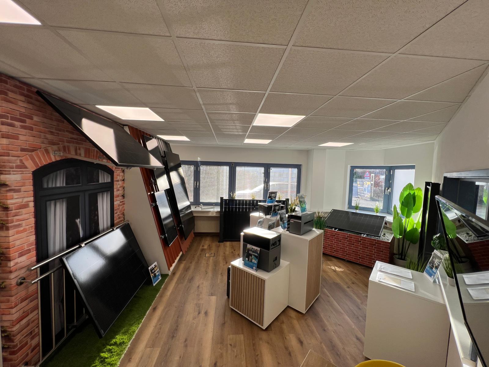 Eingang Jurasol Showroom Hilpoltstein