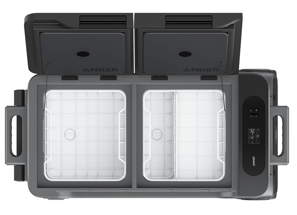 Anker EverFrost Akku-Kühlbox 50 geöffnet mit Display-Anzeige von oben