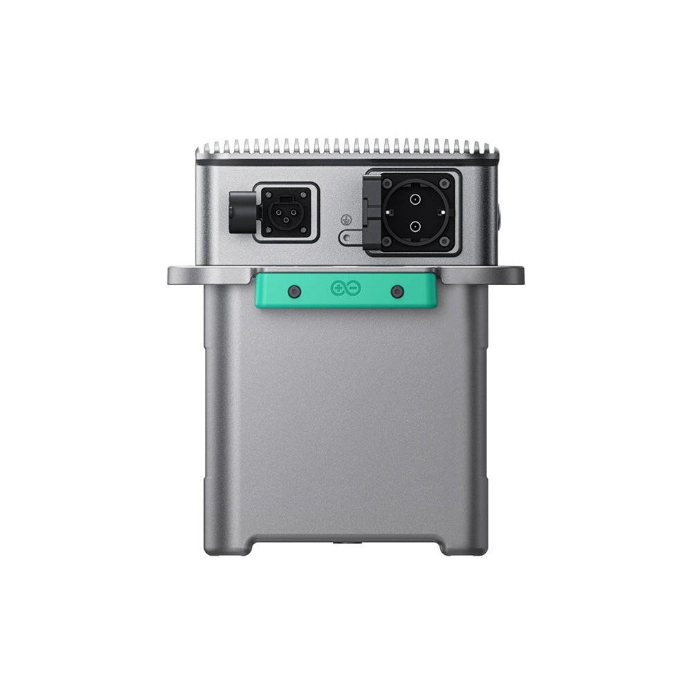Zendure SolarFlow 800 Pro 2 Seite mit AC-Steckdose und Netzanschluss