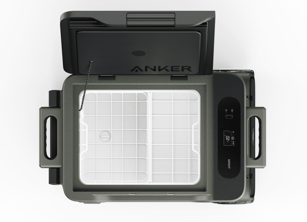 Anker EverFrost Akku-Kühlbox 40 Seitenansicht mit Rad