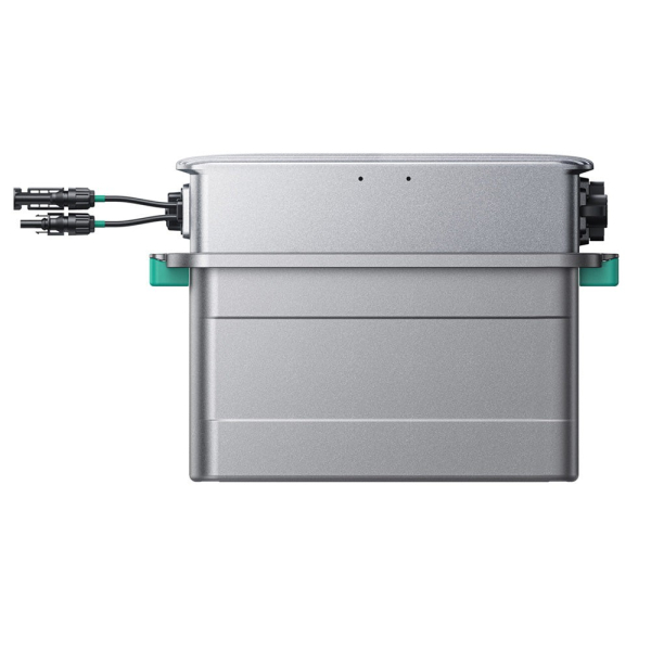 Zendure SolarFlow 800 Pro 2 Rückseite mit angeschlossenen Kabeln